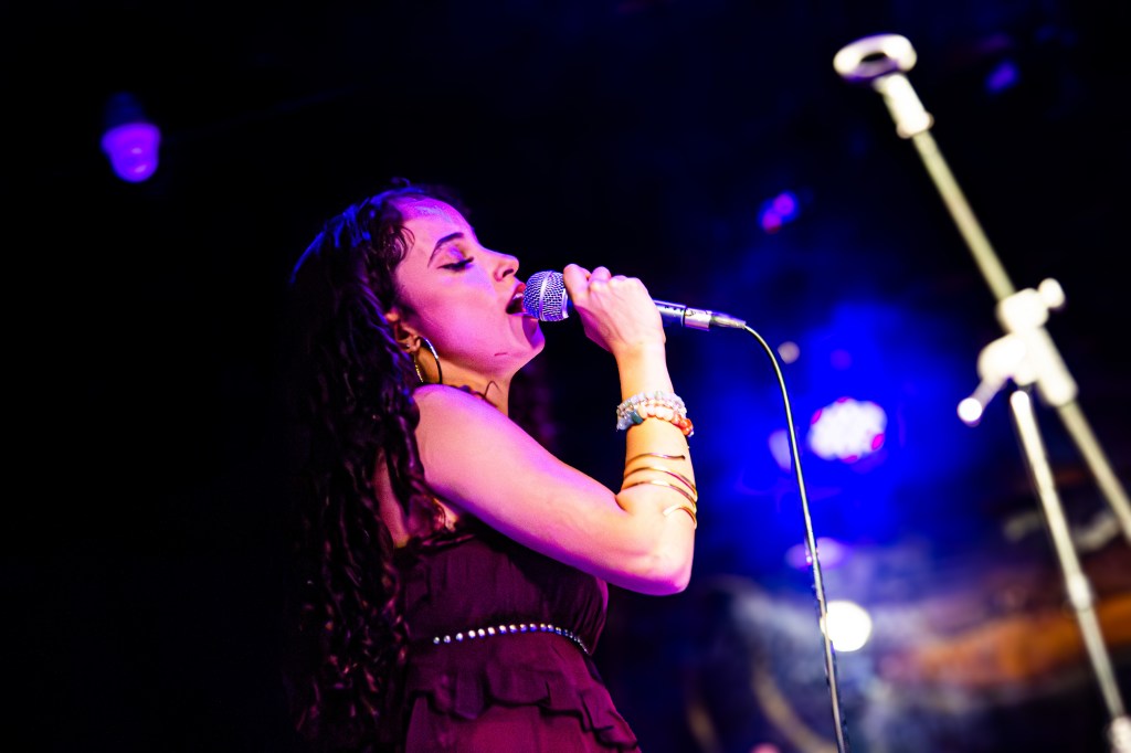 Sharni – Phoenix Live Music Bar &&nbsp;Restaurant